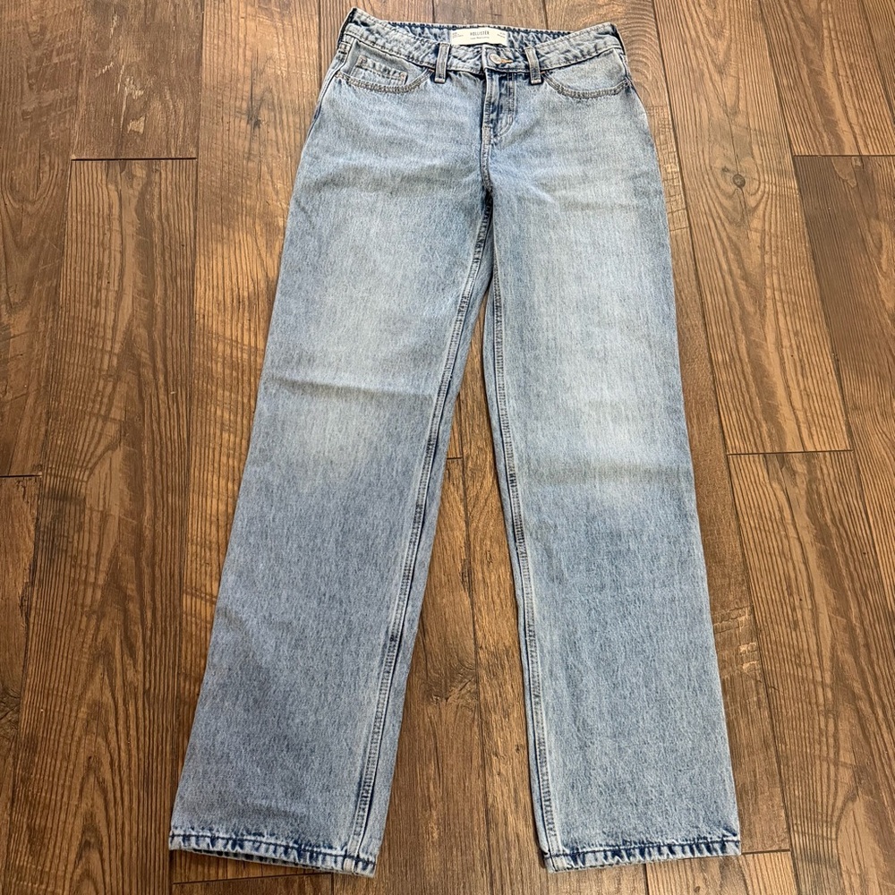 Hollister‎ Light Blue Low-Rise Loose Jeans